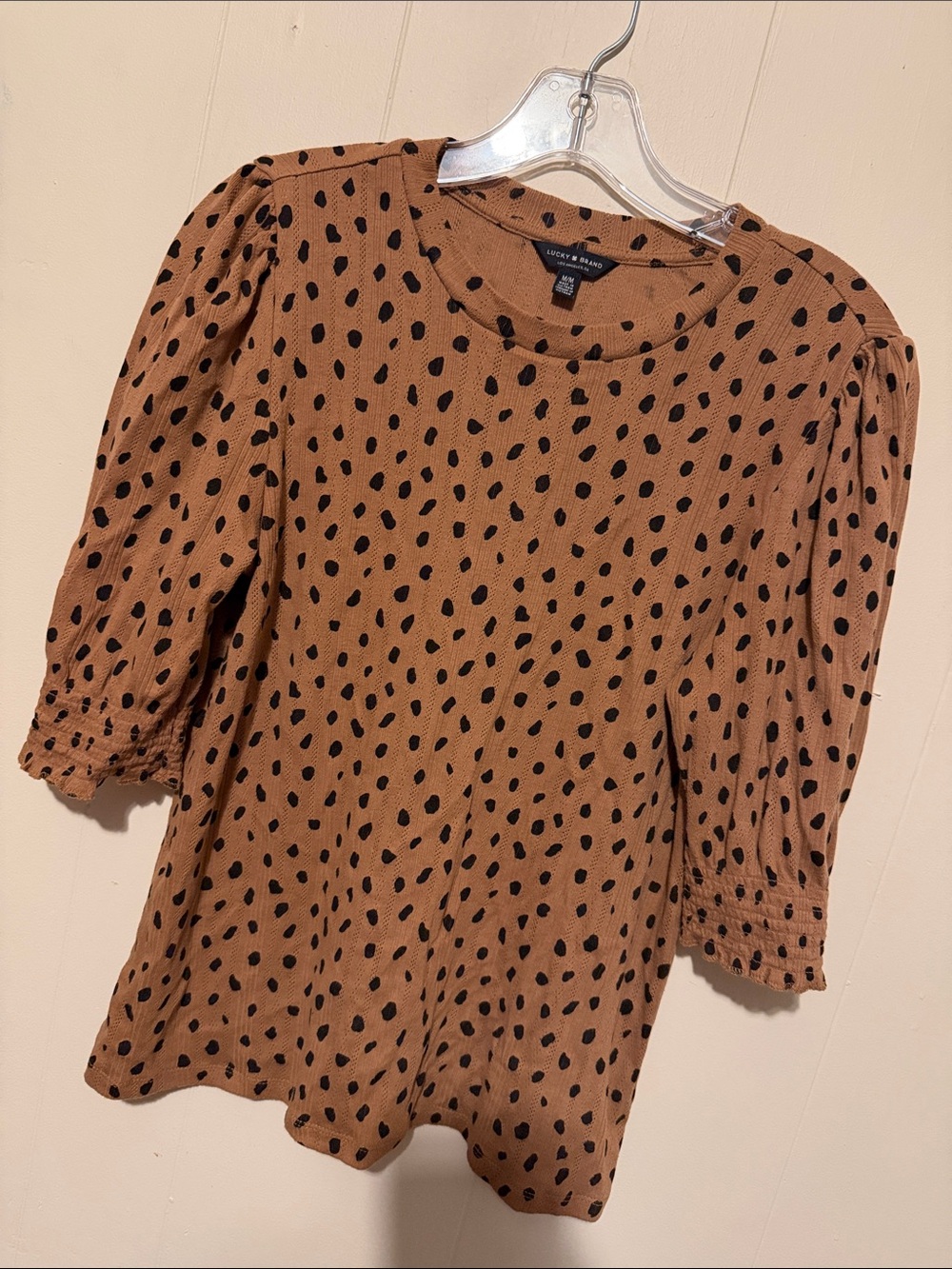 Lucky Brand Tan Blouse with Black Spot Print and Puff Sleeves - Picture 1 of 5